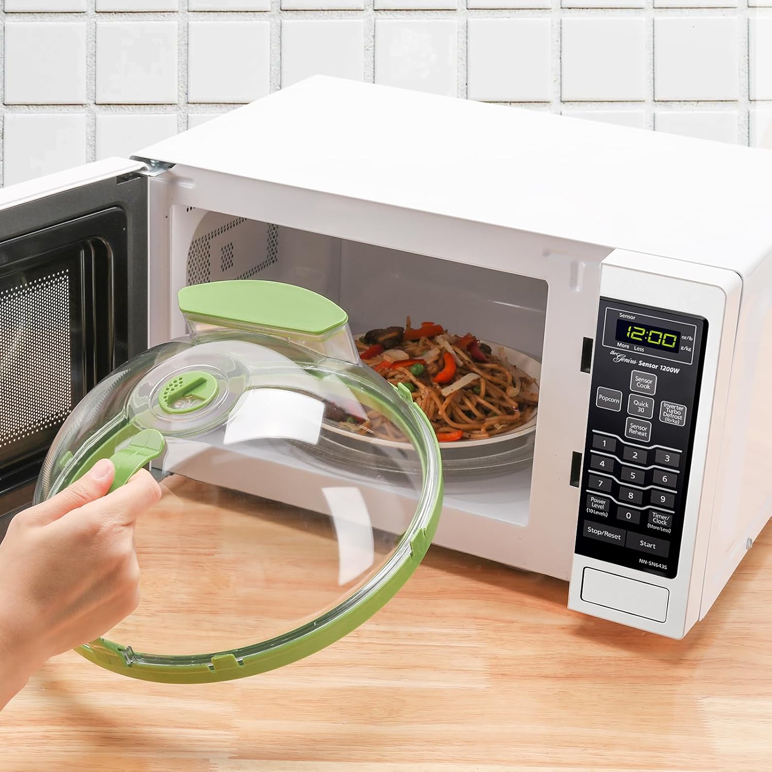 Microwave Plate Cover with Steam Vent